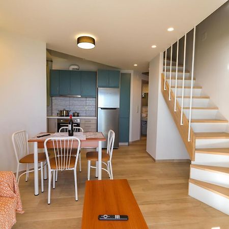 East & West Seaside Apartments Gialtra Экстерьер фото