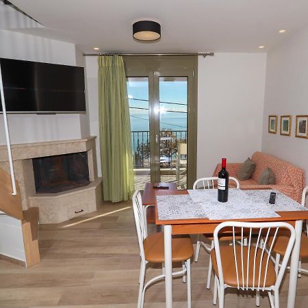 East & West Seaside Apartments Gialtra Экстерьер фото
