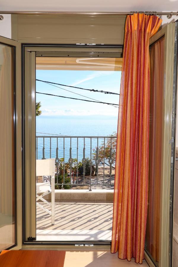 East & West Seaside Apartments Gialtra Экстерьер фото